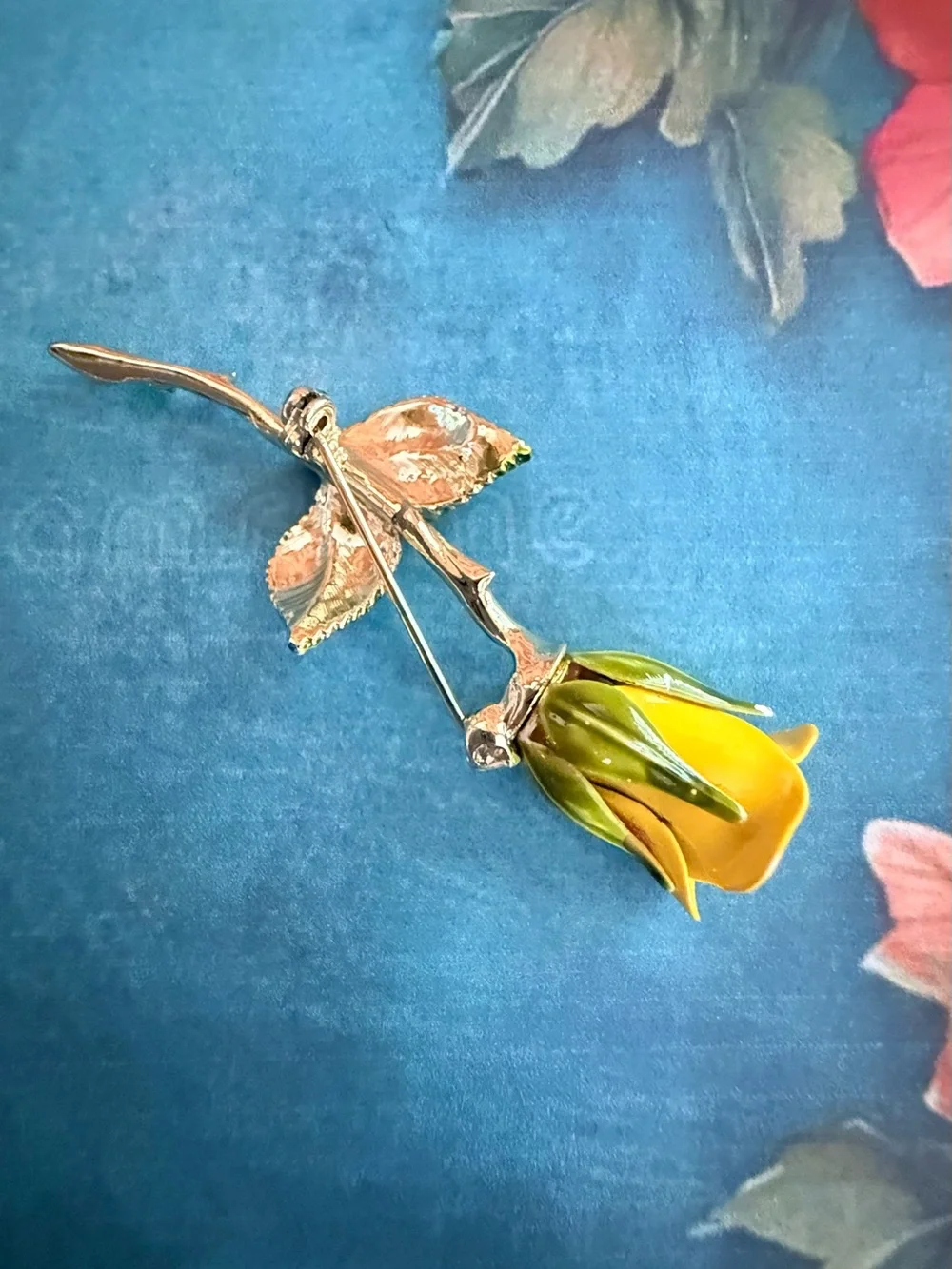 N/A delicate yellow